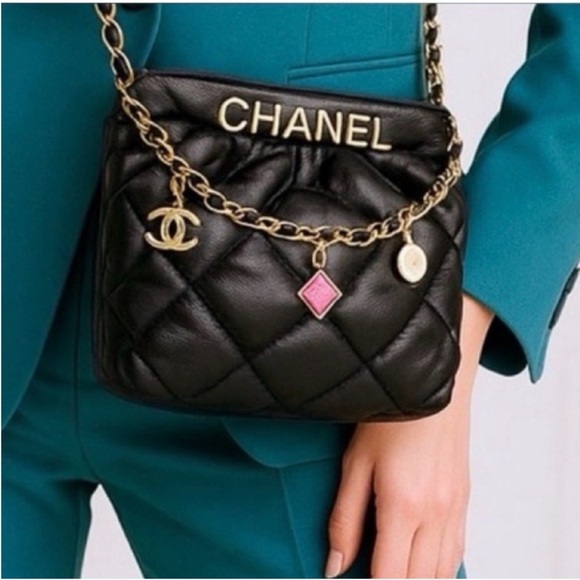Chanel Vip Black Quilted Leather Chain Bag - Picture 10 of 16